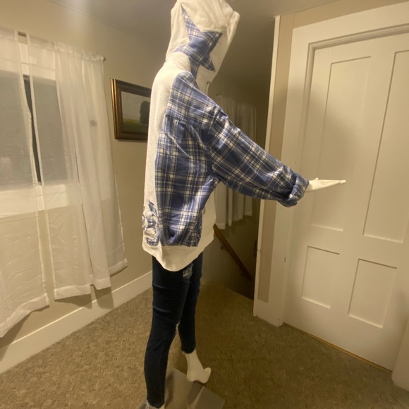 Upcycled Champion one-of-a-kind Dallas Cowboys thematic hoodie - Picture 4 of 5